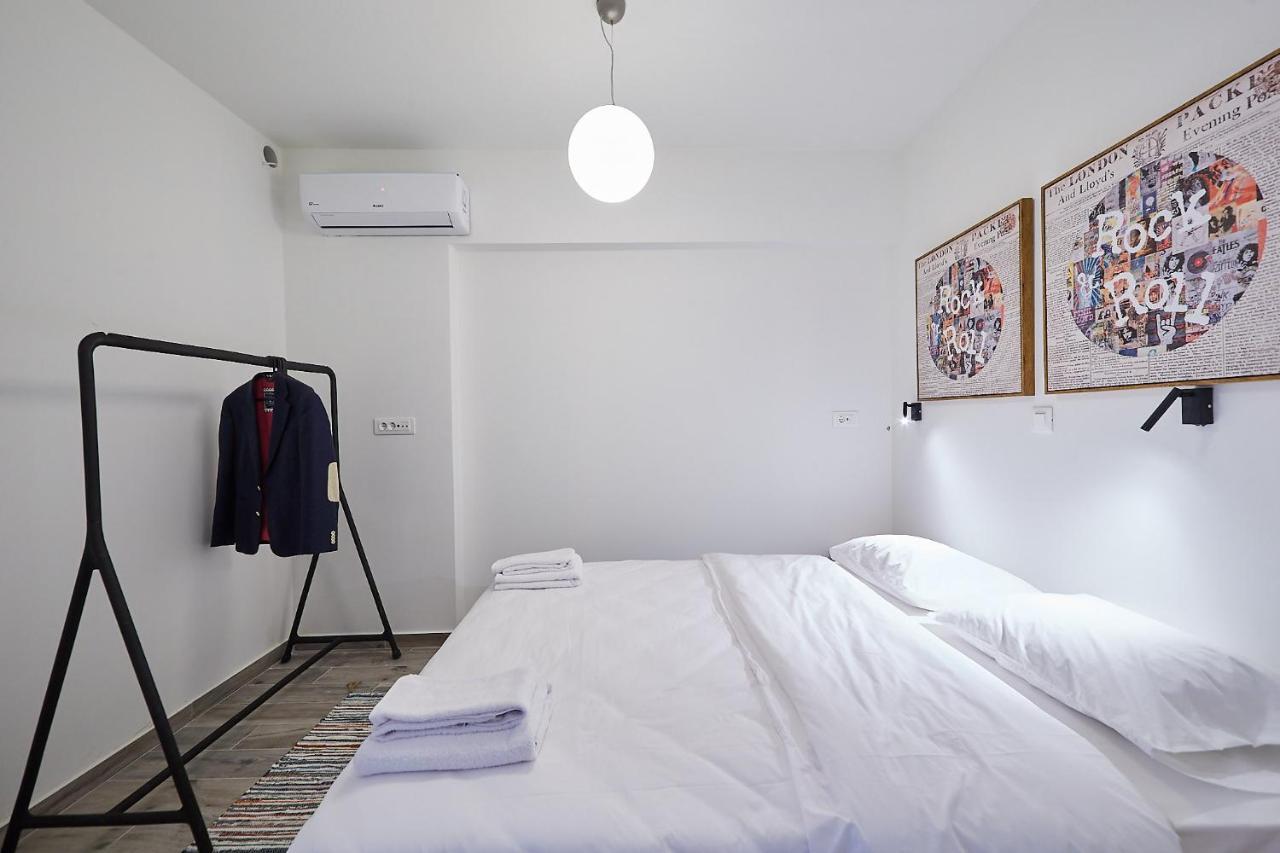 Tostay-Unique Apartment Hotel In Athens Center! ภายนอก รูปภาพ